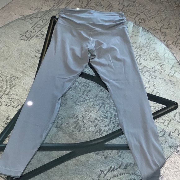 Lululemon slate blue tight front leggings 8 - Picture 4 of 4